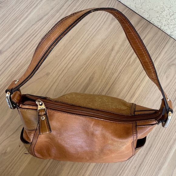 Fossil Tan Leather Shoulder Bag - Picture 6 of 14